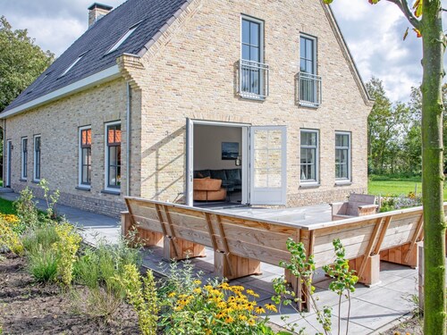 Villa on Texel Near Wadden Sea & Bird Area