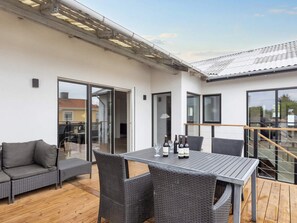 House | Dining