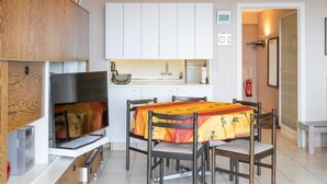 Apartment | Private kitchen - Apartment in Middelkerke Near Sandy Beach (Middelkerke)