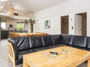 House | Dining
