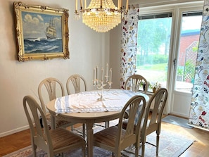 House | Dining