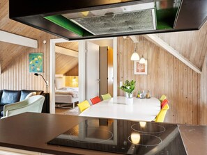 House | Private kitchen - 6 Person Holiday Home in Rodby (Rodby)