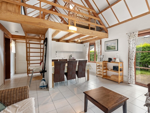 House | Dining