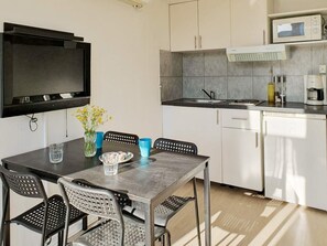 House | Private kitchen - 4 Star Holiday Home in Karlskrona (Karlskrona)