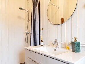 House | Bilik Mandi | Pancuran mandi 