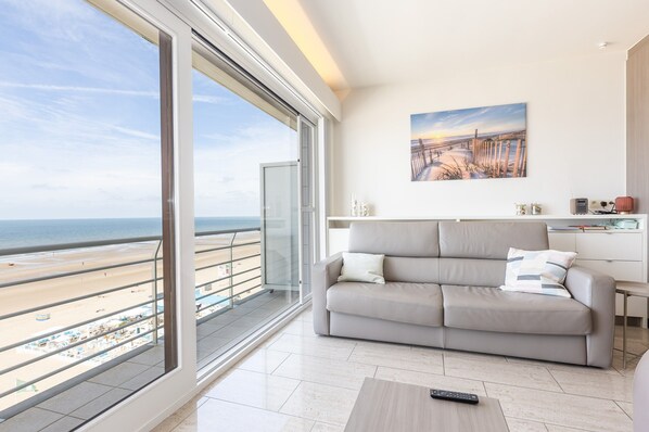 Living room - Apartment in Zeedijk With Sea View (Middelkerke)
