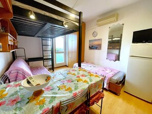 Dining - Coastal Apartment With Pool Access (Caorle)