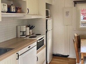 Private kitchen - 4 Star Holiday Home in Ljustero (Ljusterö)