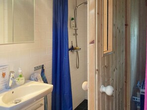 House | Bathroom