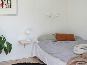 House | 3 bedrooms, individually furnished