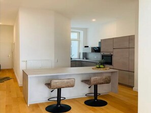 Casa | Cocina privada | Hervidor eléctrico y tostadora