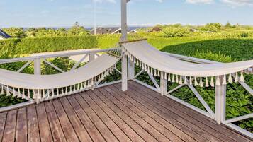 House | Terrace/patio