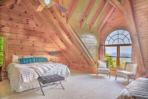 4 Schlafzimmer, Schreibtisch, Bügeleisen/Bügelbrett, Reisekinderbett
