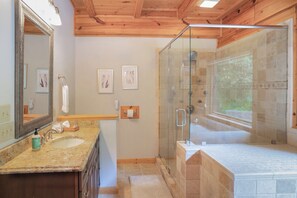 Shower, jetted bath, hair dryer, towels - Experience breathtaking views, hot tub, game room, & close to downtown Boone (Boone)