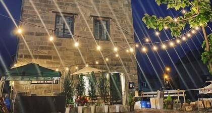 Cafe Bar & Inn - Stone and Iron