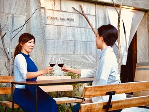 Outdoor dining - Cafe Bar & Inn - Stone and Iron (Otaru)