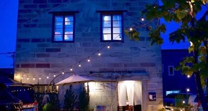 Cafe Bar & Inn - Stone and Iron