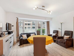 Apartment | Living room - Bright 2-bedroom Apartment (Blankenberge)