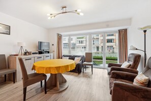 Apartment | Living area - Bright 2-bedroom Apartment (Blankenberge)
