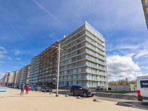 Apartment | Exterior - Apartment on Zeedijk With Sea Views (Middelkerke)