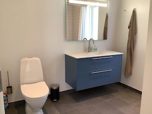 House | Bathroom