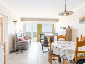 Apartment | Dining - Nice Apartment With Shared Pool (Middelkerke)