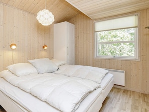 House | 4 bedrooms, individually furnished - 4 Star Holiday Home in Laeso (Læsø)