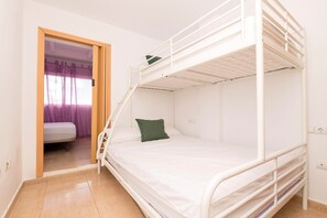 Apartment | 1 bedroom, bed sheets - Atico Santa Fe - Apartment With Free Wifi (El Puerto de Santa Maria)