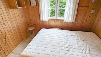 4 bedrooms, individually furnished