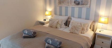 1 bedroom, individually furnished