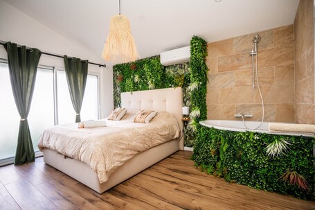 4 bedrooms, iron/ironing board, travel crib, WiFi. Superbe Villa à Thème "tropical" Avec Piscine Entre le Verdon et Saint Tropez