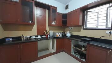 Fridge, microwave, stovetop, electric kettle