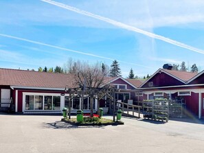 House | Exterior - 4 Star Holiday Home in Ljustero (Ljusterö)