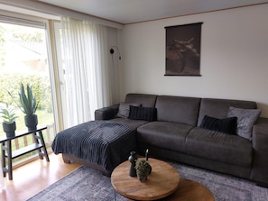 House | Living area - Cosy Holiday Home in Appelscha With Garden (Appelscha)