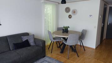 House | Dining