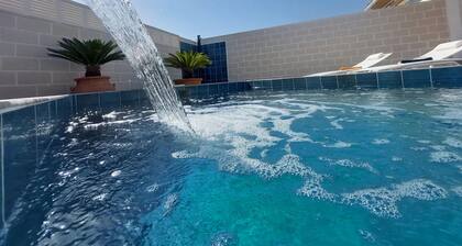 Lavish Holiday Home With Private Pool