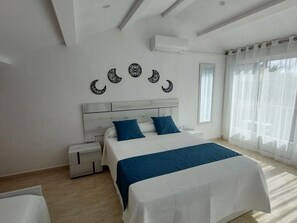 House | 3 bedrooms, individually furnished, bed sheets - Lavish Holiday Home With Private Pool (El Real de Gandia)