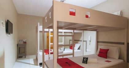 RedDoorz @ Bridgeway Hotel Tuguegarao City