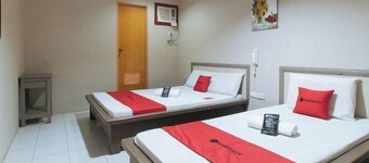 RedDoorz @ Bridgeway Hotel Tuguegarao City