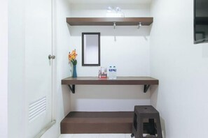 Room - RedDoorz @ Bridgeway Hotel Tuguegarao City (Tuguegarao)