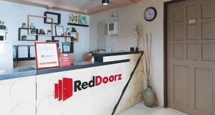 RedDoorz @ Bridgeway Hotel Tuguegarao City