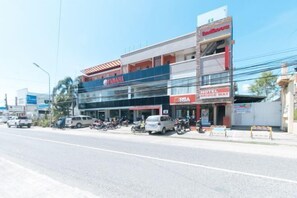 View from property - RedDoorz @ Bridgeway Hotel Tuguegarao City (Tuguegarao)