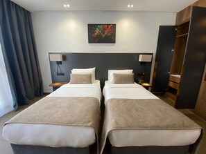 高级双人房或双床房 | 办公桌、笔记本电脑工作区、隔音、免费 WiFi