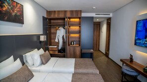 高级双人房或双床房 | 办公桌、笔记本电脑工作区、隔音、免费 WiFi