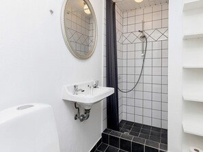 House | Bathroom