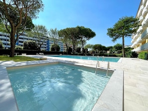 Apartment | Pool | Outdoor pool