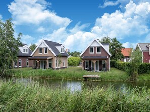 House | Exterior - Holiday Home by Lake Beach Simonshaven (Simonshaven)