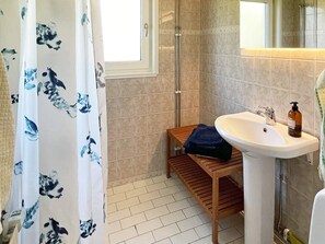 House | Bathroom - 4 Star Holiday Home in Sturko (Sturkö)