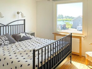 Talo | 4 makuuhuonetta, yksilöllisesti kalustettu