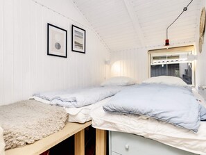 House | 3 bedrooms, individually furnished